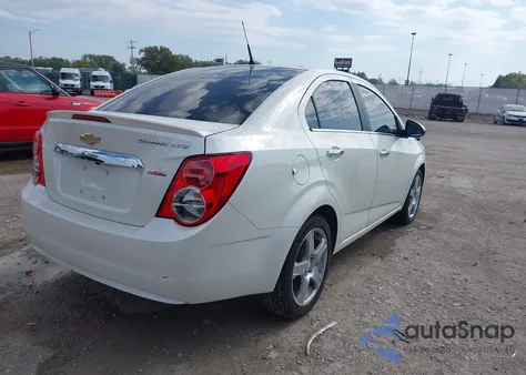 2014 Chevrolet Sonic Ltz Auto z USA, uszkodzony, nr VIN 1G1JE5SB2E4212067